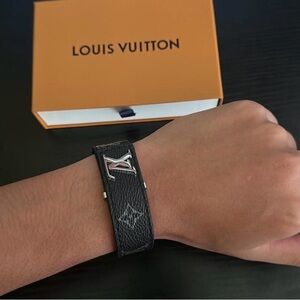 Louis Vuitton Black Leather Watch